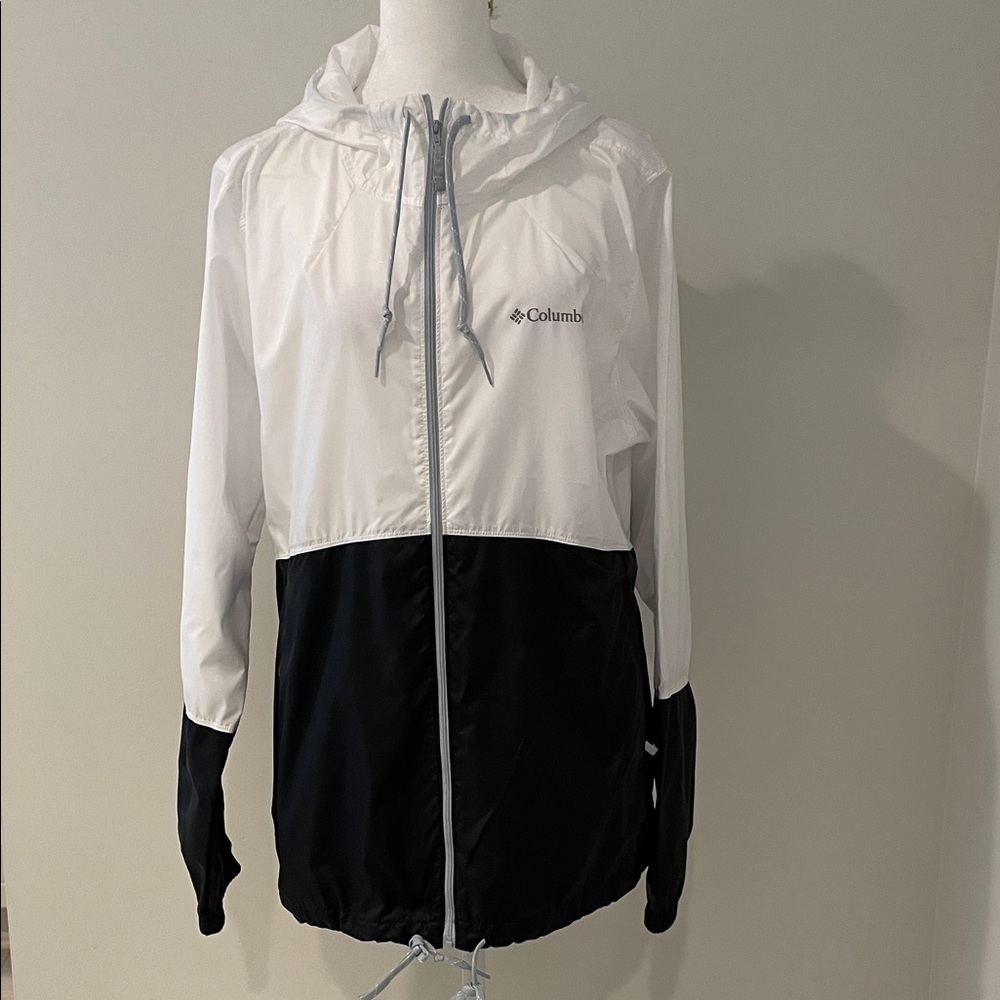 Columbia Hooded Jacket in White and Black
